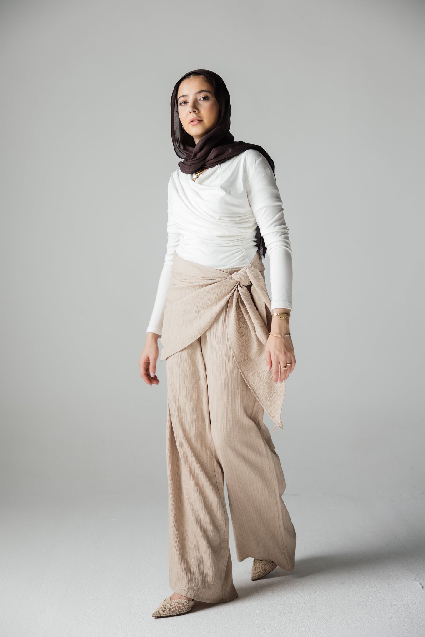 Wideleg pants with scarf beige