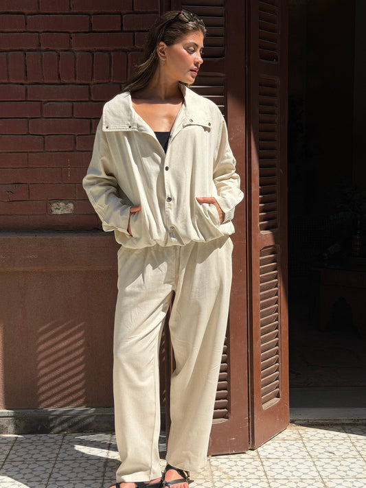 The basic Linen set in beige