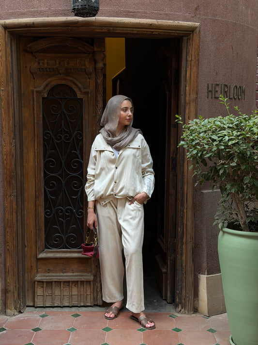 The basic Linen set in beige