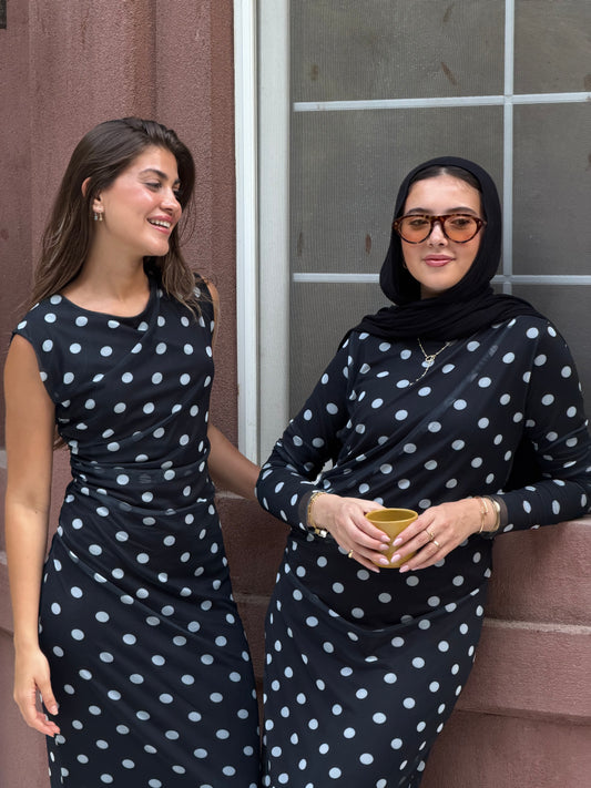 Polka dot dress in black