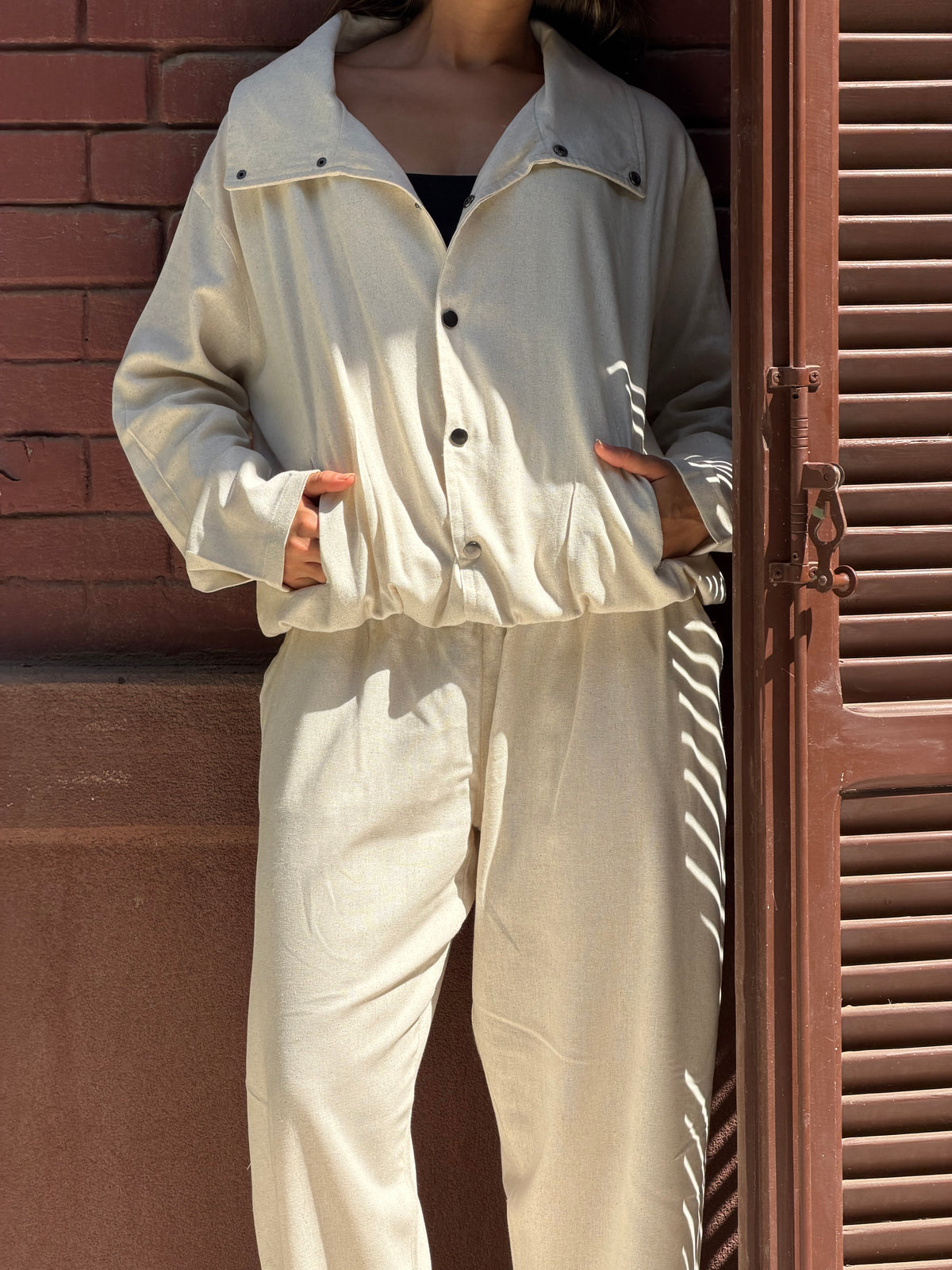 The basic Linen set in beige