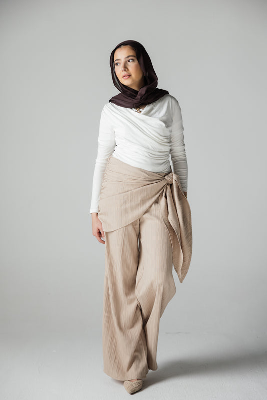 Wideleg pants with scarf in beige