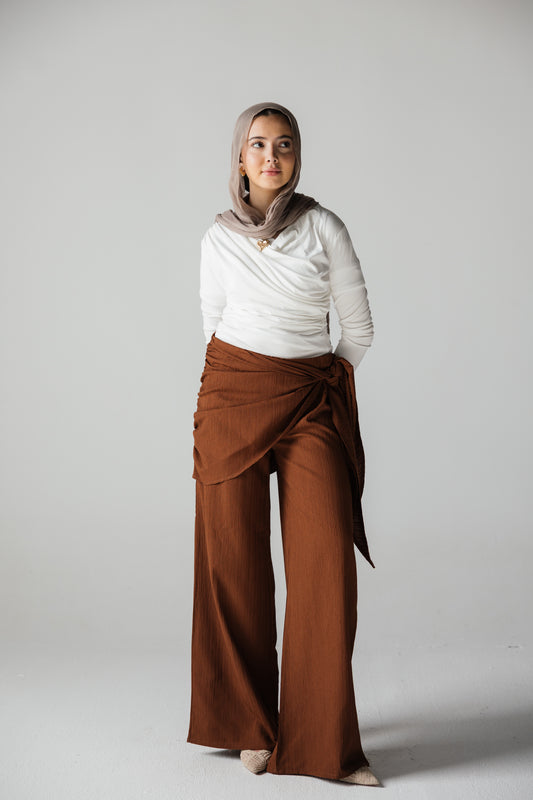 Wideleg pants with scarf in camel