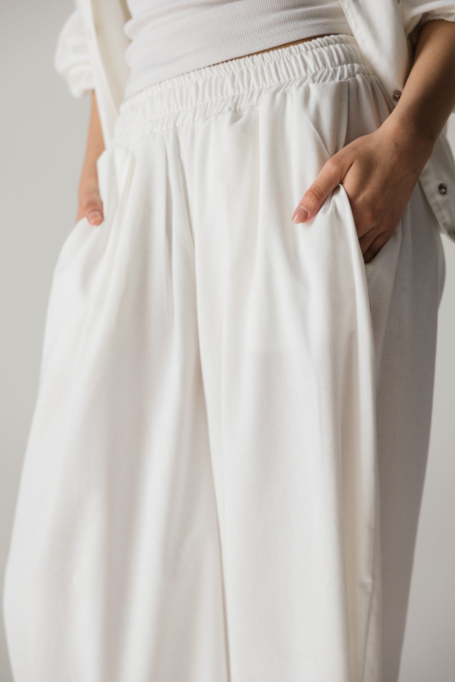 Wide leg offwhite pants